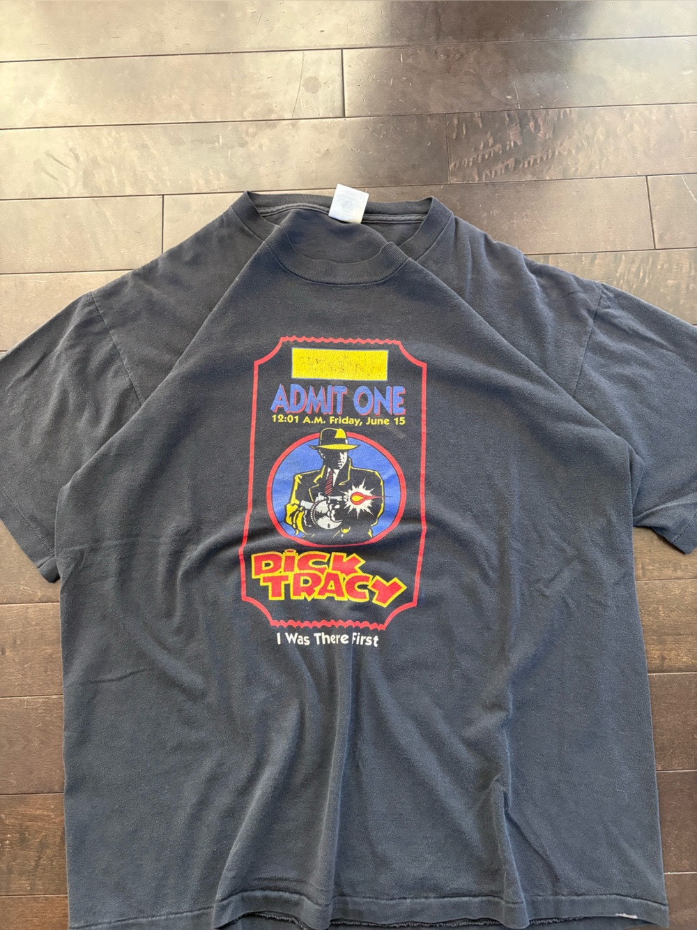 Vintage 90s dick Tracy movie ticket tee
